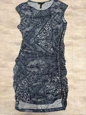 BCBGMAXAZRIA Dell Shirred Zipper Ruched Blue Geometric Dress Size L